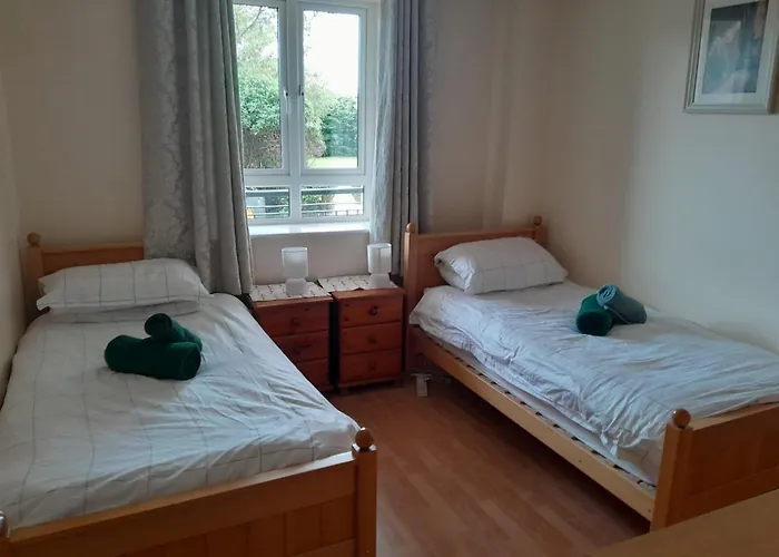 דירה Spacious And Bright 2 Bedroom - Great Location
